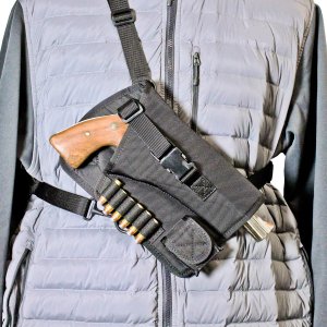 DeSantis M72BALRZ0 Yukon Hunting Rig Shoulder Holster Ruger GP100 4" RH