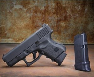 Pachmayr Glock 43 Grip Extender Black Polymer 03886