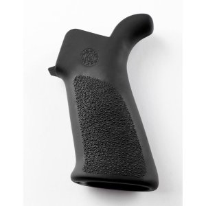 Hogue Grips Beavertail AR-15/M16 Rubber NO Finger Grooves Black 15030