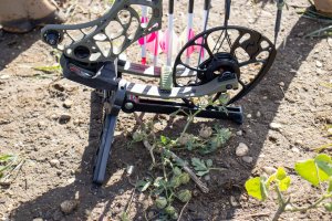 Pine Ridge Kwik Stand 2563-BK Black Adjustable Bow Support Tripod