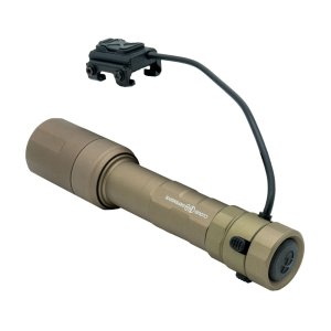 Cloud Defensive CD2109-DFSFDE Rein 3.0 FDE 1250lm 100kCand Mlok Light