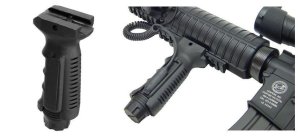 Leapers UTG Vertical Foregrip Black Polymer RB-FGRP168B