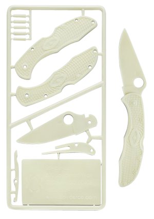 Spyderco PLKIT1 Delica 4 Glow-In-The-Dark Plastic Kit for Kids 7+