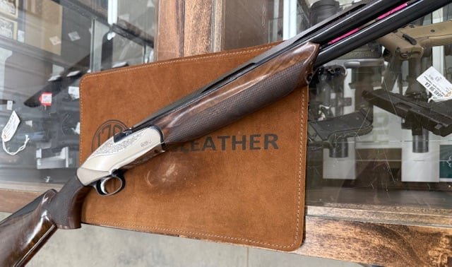 BENELLI 828U 20 GA 28" 2rd - Black / Walnut